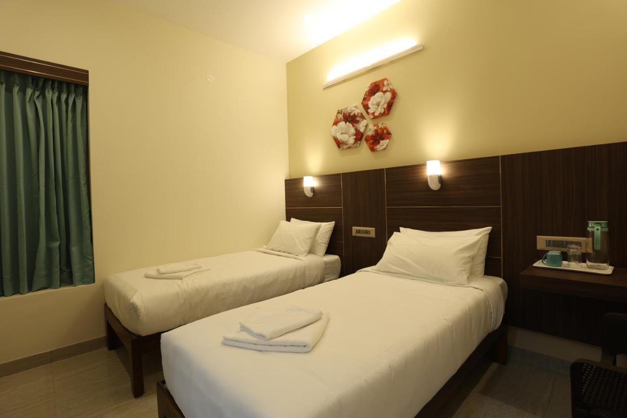 מלון Tiruchirappalli Minas Manor מראה חיצוני תמונה