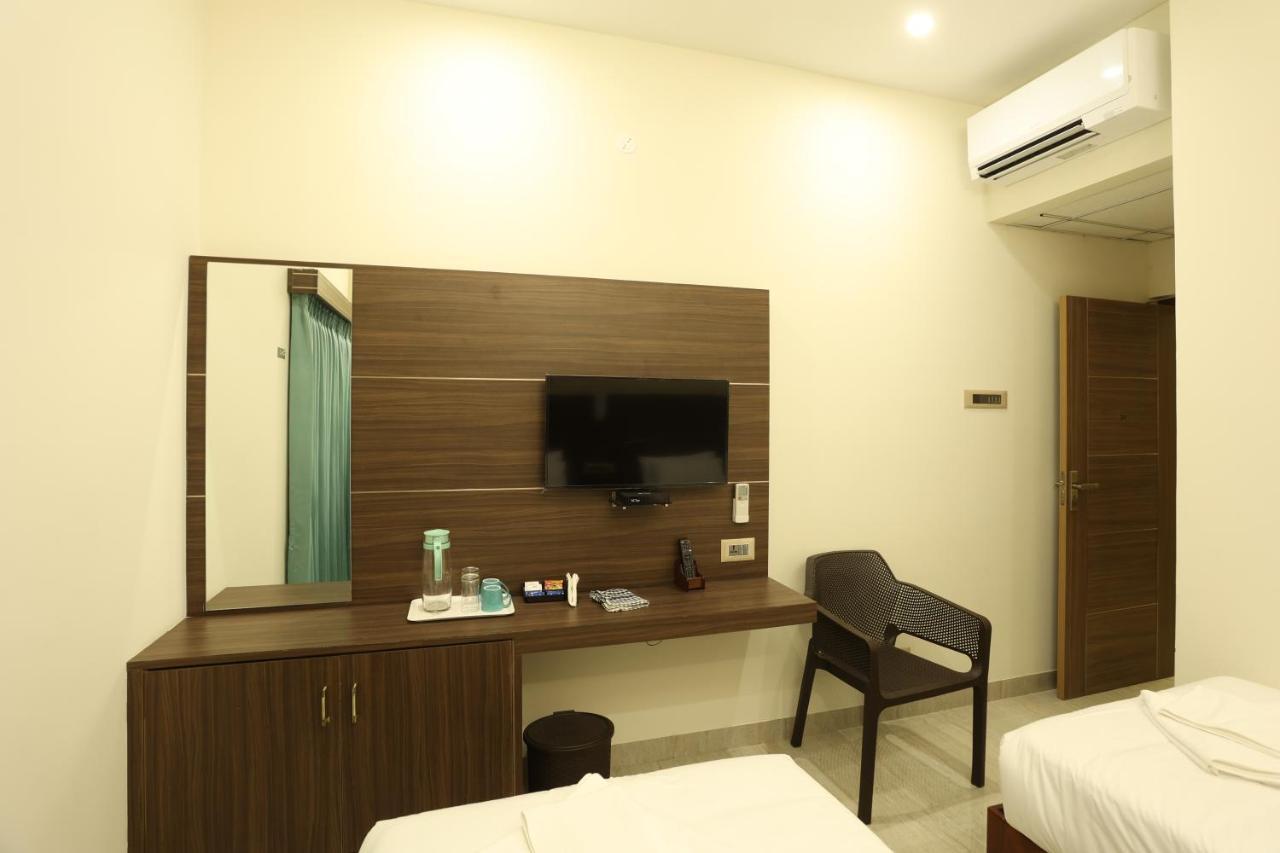 מלון Tiruchirappalli Minas Manor מראה חיצוני תמונה