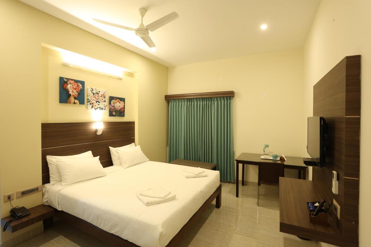מלון Tiruchirappalli Minas Manor מראה חיצוני תמונה